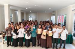 Bunda Literasi Bekali Pelajar di Kampar Teknik Menulis Resensi Buku